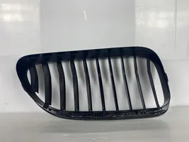 BMW 6 F12 F13 Maskownica / Grill / Atrapa górna chłodnicy 51137212849