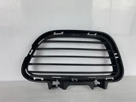 Citroen C5 Aircross Etupuskurin alempi jäähdytinsäleikkö 9827000477