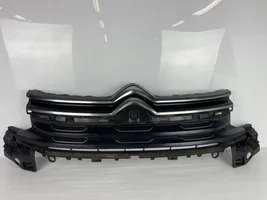 Citroen C5 Aircross Etupuskurin ylempi jäähdytinsäleikkö 9825317677