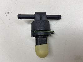 Volkswagen Touran I Sensor de temperatura del combustible 038906081B