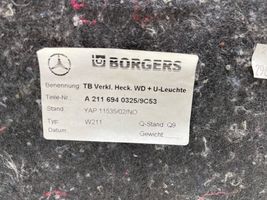 Mercedes-Benz E AMG W211 Takaluukun koristelista 2116940325