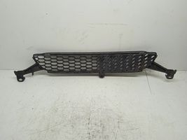 Toyota Aygo AB10 Etupuskurin alempi jäähdytinsäleikkö 531120H040