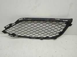 Mercedes-Benz C W205 Grille inférieure de pare-chocs avant A2058852723