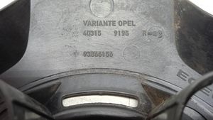 Opel Vivaro Mozzo/copricerchi/borchia della ruota R16 93866156