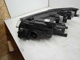 Volkswagen Tiguan Lampa przednia 5NB941082