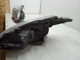 Toyota Prius (XW30) Lampa przednia 