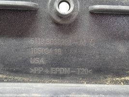 BMW X5 E70 Ramka przedniej tablicy rejestracyjnej 8038261