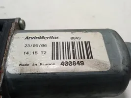 Nissan Pathfinder R51 Moteur de lève-vitre de porte avant 400849