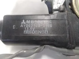 Mitsubishi Eclipse Moteur de lève-vitre de porte avant MB908184