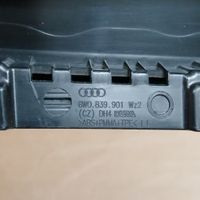 Audi A4 S4 B9 Listwa / Uszczelka szyby drzwi tylnych 8W0839901