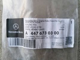 Mercedes-Benz Vito Viano W447 Guarnizione in gomma finestrino/vetro portiera posteriore A4476730300