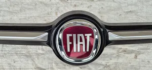 Fiat 500X Maskownica / Grill / Atrapa górna chłodnicy 735692168