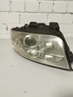 Audi A6 S6 C5 4B Lampa przednia 15592400