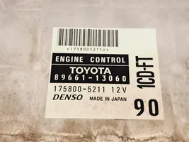 Toyota Corolla Verso E121 Variklio valdymo blokas 8966113060