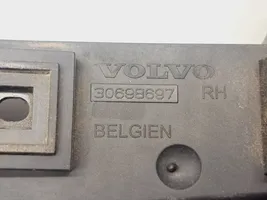 Volvo V50 Support de pare-chocs arrière 30698697