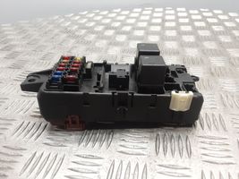 Mitsubishi Carisma Fuse module 