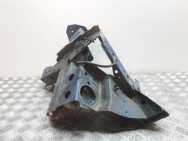 Nissan Note (E11) Longeron support avant 