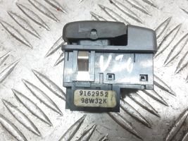 Volvo S70  V70  V70 XC Seat heating switch 9162952