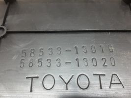 Toyota Corolla Verso E121 Przedni schowek w bagażniku 5853313010