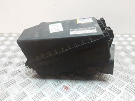 Toyota Avensis T220 Caja del filtro de aire 