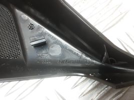 Volvo V50 Maskownica głośnika niskotonowego 8679628