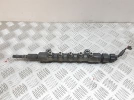 Toyota Avensis T250 Tuyau de conduite principale de carburant 8945871010