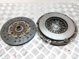 Toyota Corolla Verso AR10 Kit d'embrayage 