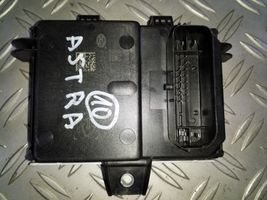 Opel Astra H Fuel injection pump control unit/module 20831727