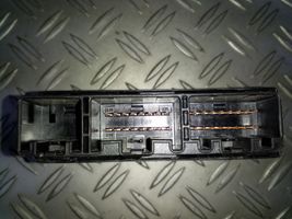 Ford Focus Oven keskuslukituksen ohjausyksikön moduuli 98AG15K600KA