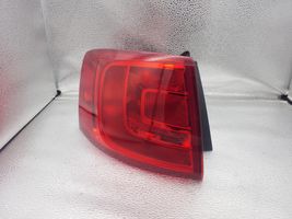 Volkswagen Jetta VI Rear/tail lights 5C6945095