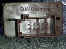 Audi A4 S4 B7 8E 8H Interruptor para abrir la puerta trasera 4F0959833