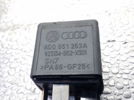 Audi A6 S6 C6 4F Kita rėlė 8D0951253A