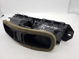 BMW 5 E60 E61 Centrinės oro grotelės 6910734