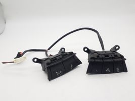 Ford Focus Kiti jungtukai/ rankenėlės/ perjungėjai 4M5T9E740AA