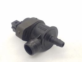 Volvo S60 Electromagnetic valve 8653909