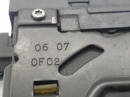 Ford Escape Serratura portiera di carico 06070F02