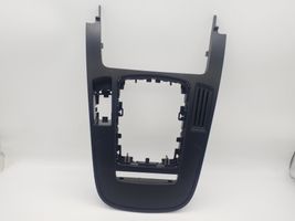 Audi A4 S4 B8 8K Ātrumu pārslēgšanas sviras dekoratīvā apdare (plastmasas) 8K0864261