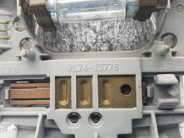 Ford Explorer Lampka podsufitki tylna 7L7413776BA