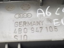 Audi A6 S6 C5 4B Lampka podsufitki tylna 4B0947105