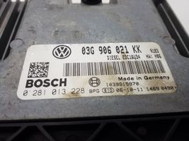 Volkswagen Jetta V Unité de commande, module ECU de moteur 03G906021KK