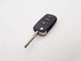 Volkswagen Jetta VI Ignition key/card 5K0837202AK