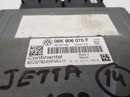 Volkswagen Jetta VI Komputer / Sterownik ECU silnika 06K906070F