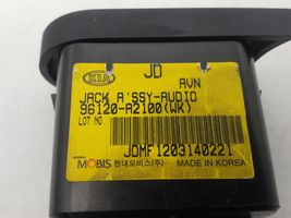 KIA Ceed USB-Anschluss 96120A2100