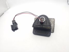 Volkswagen Touareg II Tailgate opening switch 7L6945427