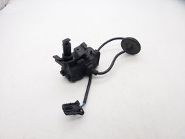 Volkswagen Polo V 6R Serratura del tappo del serbatoio del carburante 6R0810773B