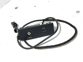 Ford Fusion II Enchufe conector USB DS7T14D202DC