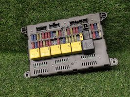 Land Rover Discovery Fuse module YQE102930