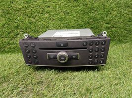 Mercedes-Benz C W204 Radio/CD/DVD/GPS-pääyksikkö A2049008205