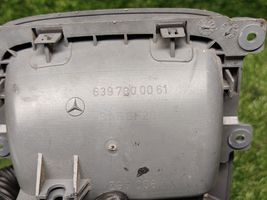 Mercedes-Benz Vito Viano W639 Iekšējais atvēršanas rokturītis 6397600061