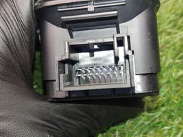 Volkswagen Tiguan Przycisk / Włącznik hamulca ręcznego 